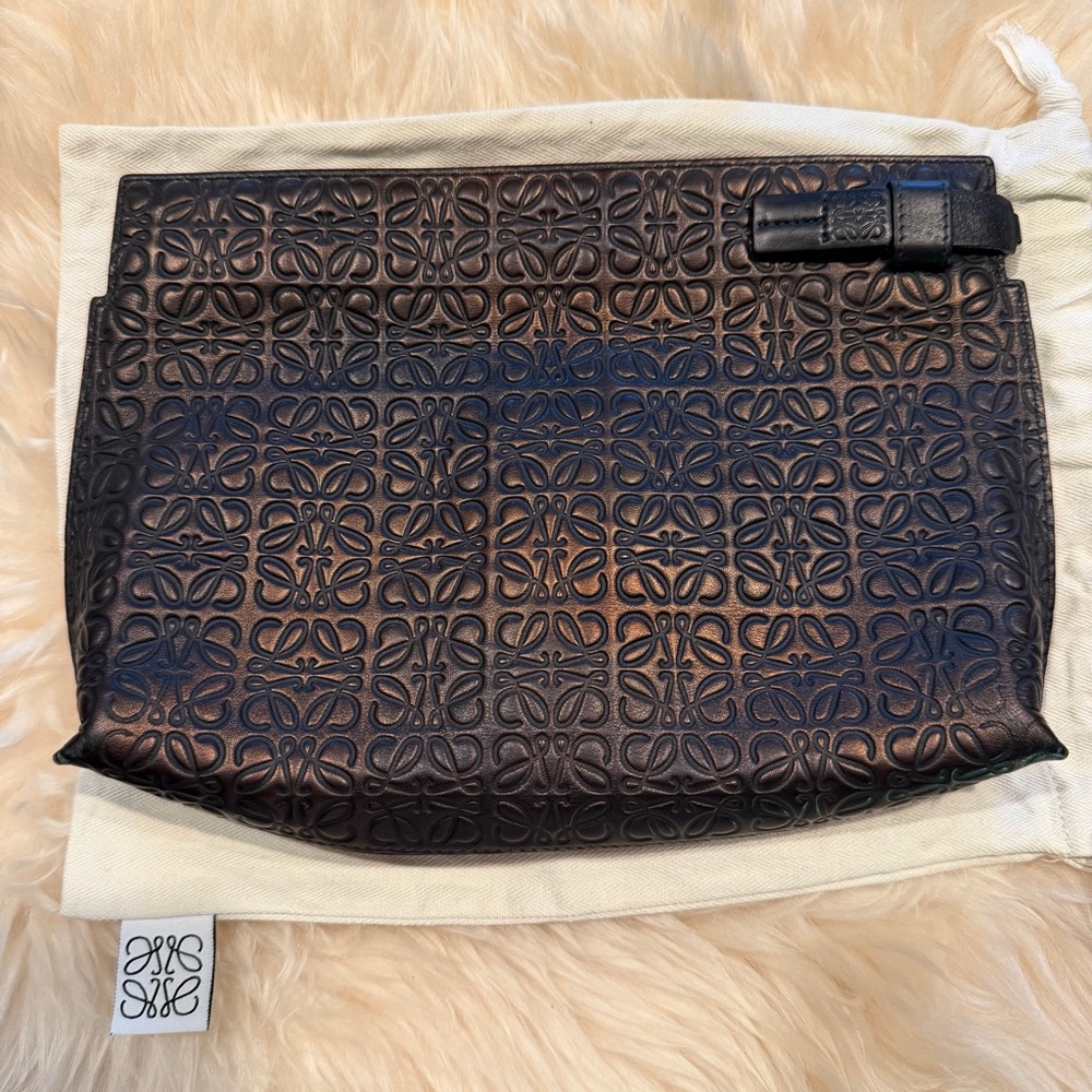 Loewe Embossed Clutch Bag‎ - Picture 5 of 14